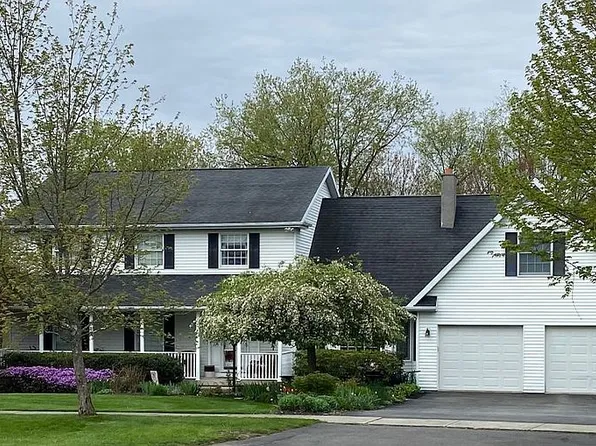 201 Autumn Dr #L-16, Moscow, PA 18444