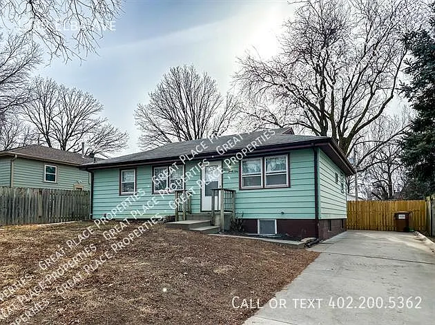 1339 Elba Ave — Photo 2