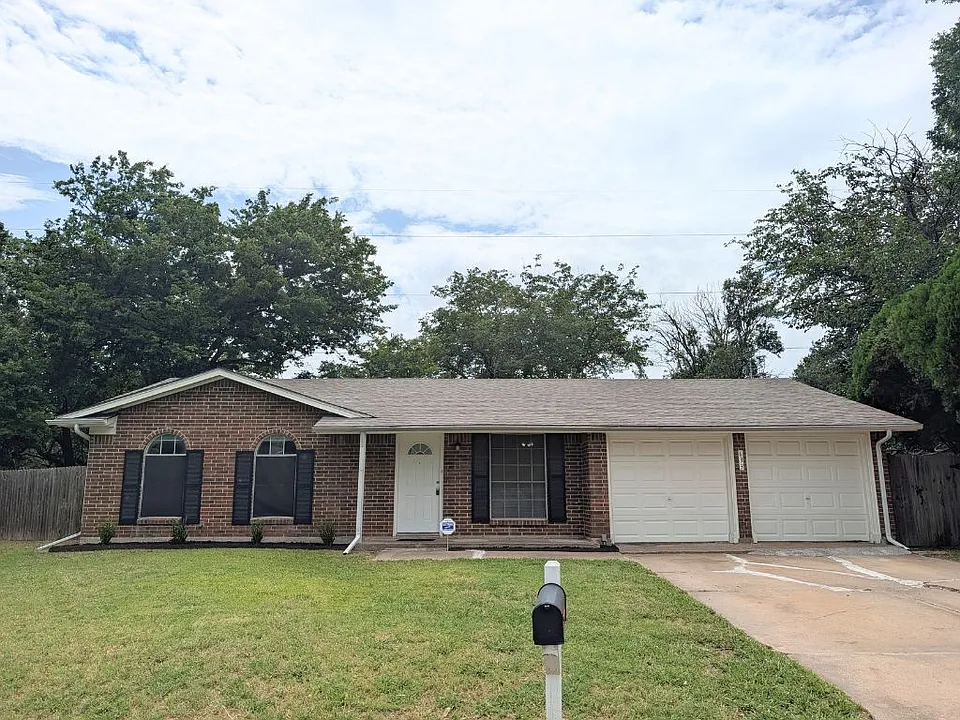 633 Christie Ct