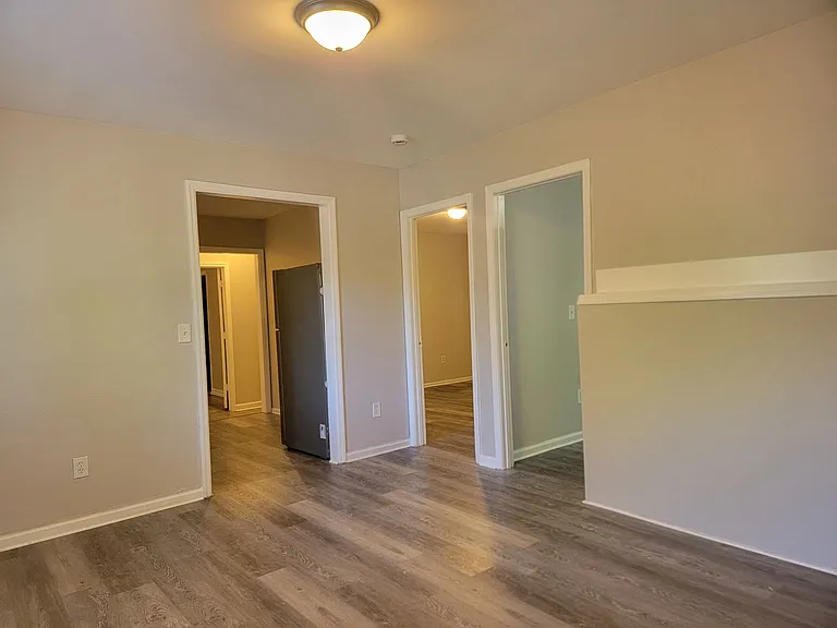 944 Smith St SW — Photo 6