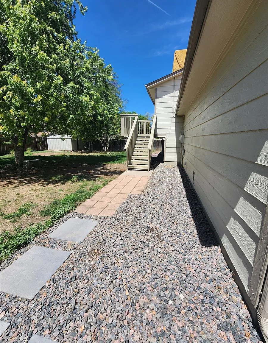 4 bed, 1.5 bath, 1885 sqft, $2,795 — Photo 4