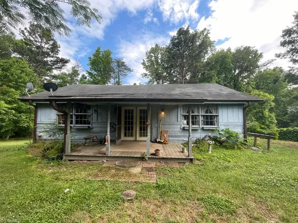 2368 State Highway 65 E, Walnut Cove, NC 27052