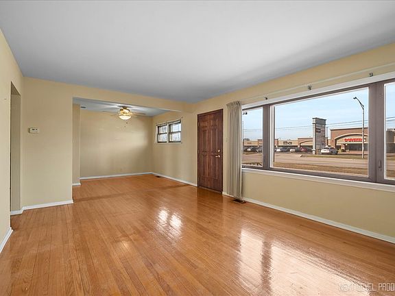 5th image of 5117 N Cumberland Ave