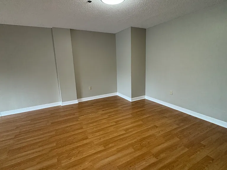 1151 Beacon St — Photo 14