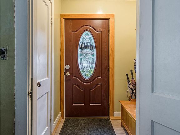 3rd image of 605 Peirson Ave