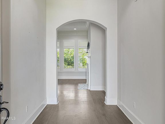 3rd image of 107 Timber Bark Rd