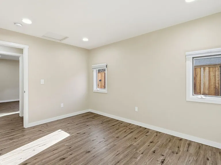 4621 Mia Cir — Photo 25