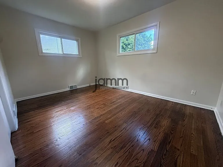24113 E Silsby Rd — Photo 15