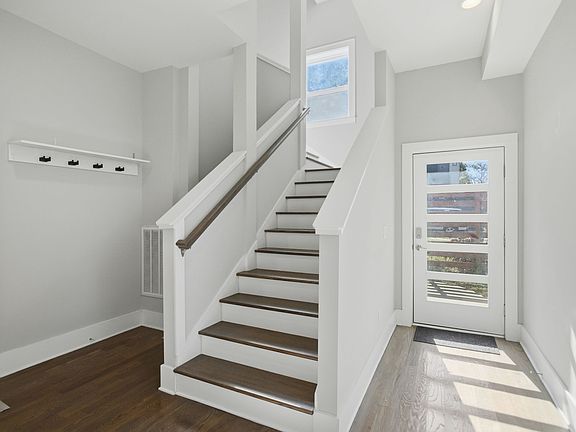 5th image of 1501 Ward Ave