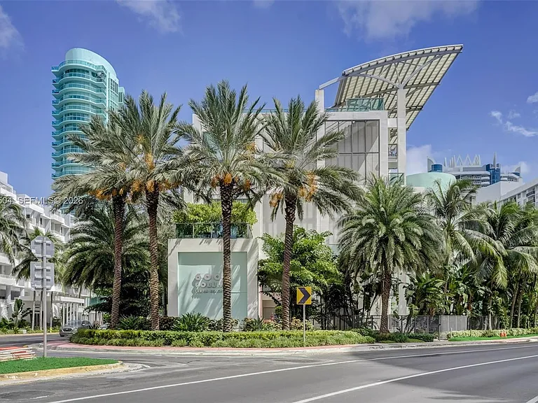 6000 Collins Ave #306 — Photo 30