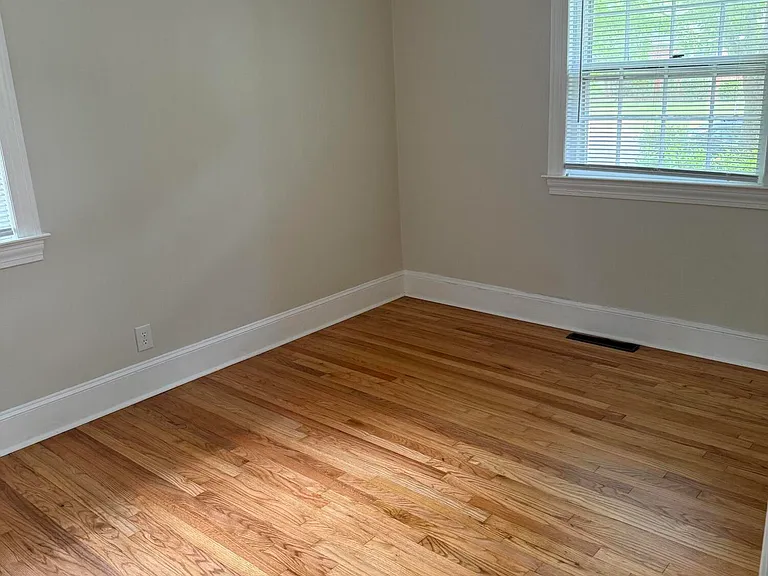 110 N Warren St — Photo 11