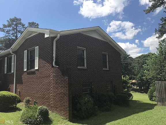 4th image of 830 Longleaf Dr #10