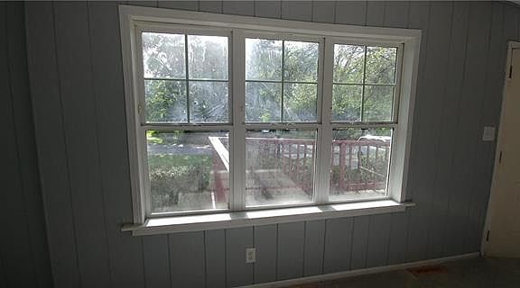4th image of 10521 Palmer Ave