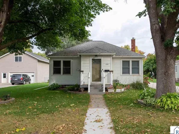 420 McKinley Ave, North Mankato, MN 56003
