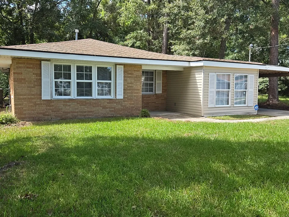 697 Carollo Dr