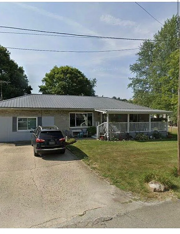 205 H St photo 1