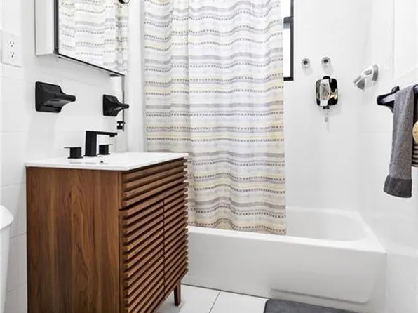 2234 Ocean Avenue image 19 of 23