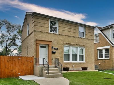 7215 W Farwell Ave, Chicago, IL, 60631
