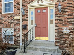 8126 Lake Ter APT G4, Louisville, KY 40222