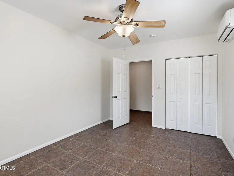 250 E Park Ave — Photo 15