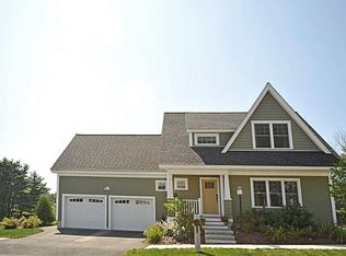 17 Laurel Ct, Portsmouth, NH 03801