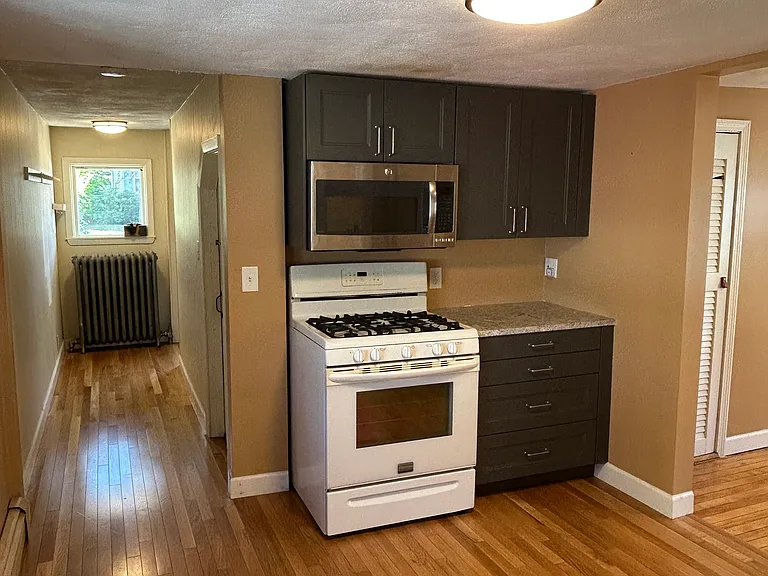 4 Rowe St — Photo 15