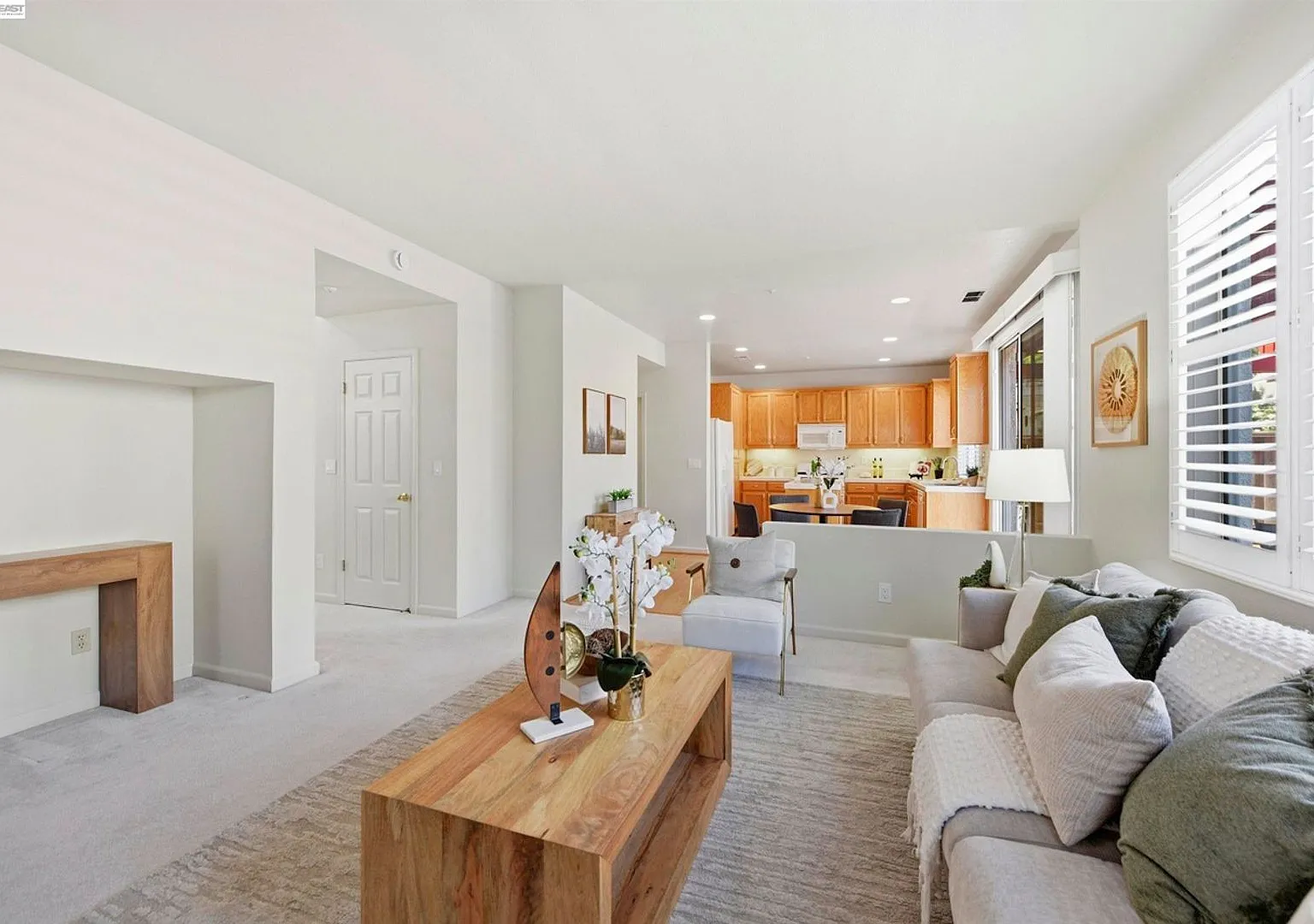 Welcome to this spacious 3-bedroom, 2-bathroom single-family home located in an established Union... — Photo 3