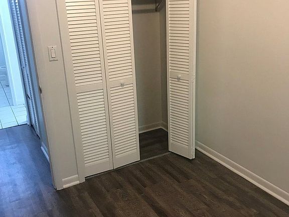 4th image of 21338 Colwell Ave