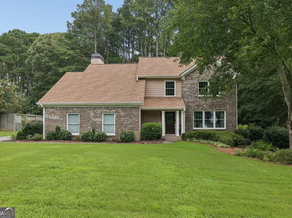 2388 Radbury Ln, Snellville, GA 30078