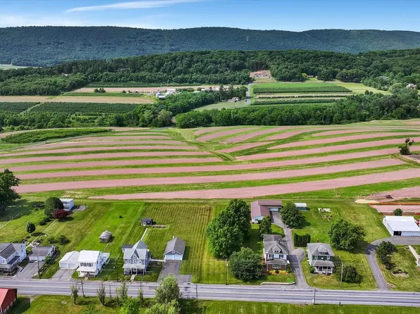 1056 E Main St, Hegins, PA 17938
