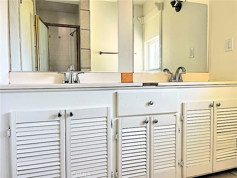815 W Avenue H7 — Photo 22