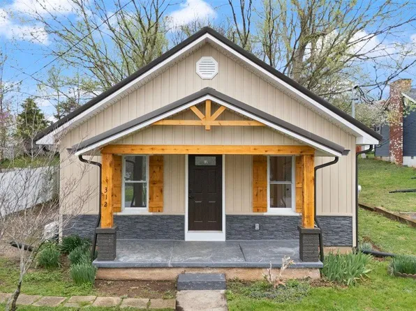 312 N West St, Munfordville, KY 42765
