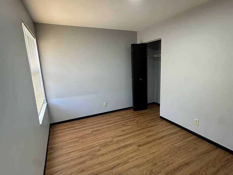 Vawter Street Apartments — Photo 13