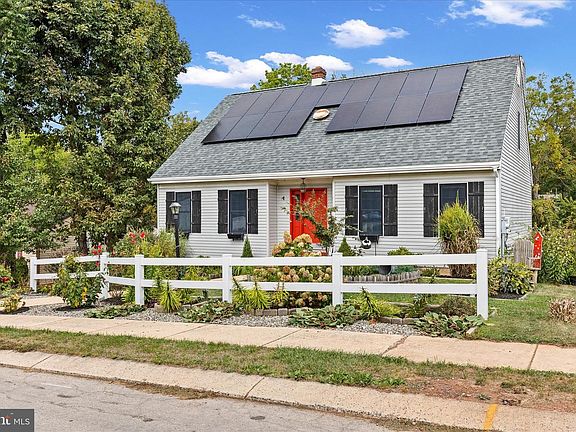 2nd image of 1769 Rainbow Cir