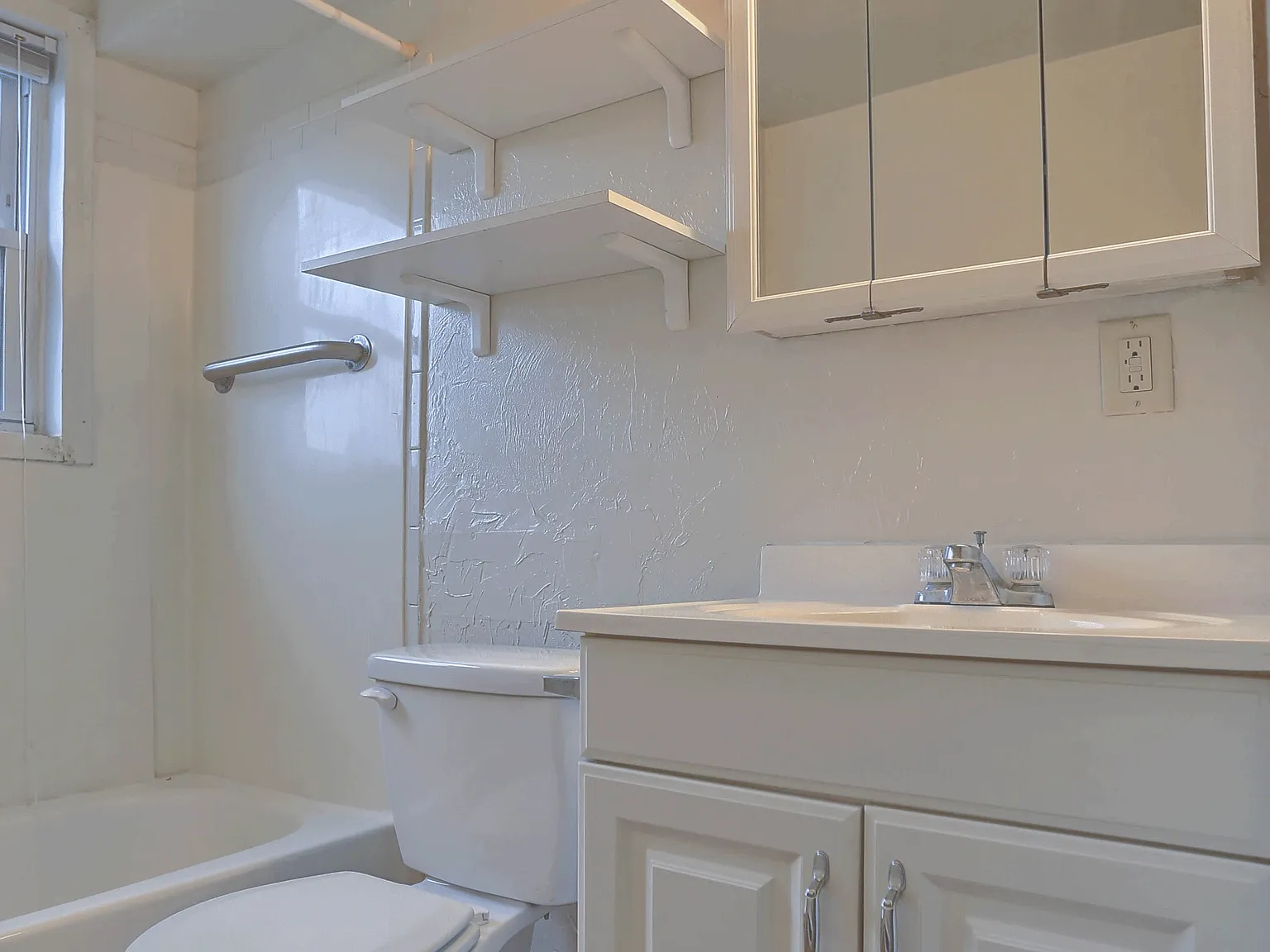 Liberty Village Apartments — Photo 4