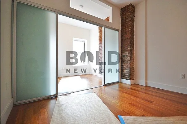 Rented by Bold New York | media 7