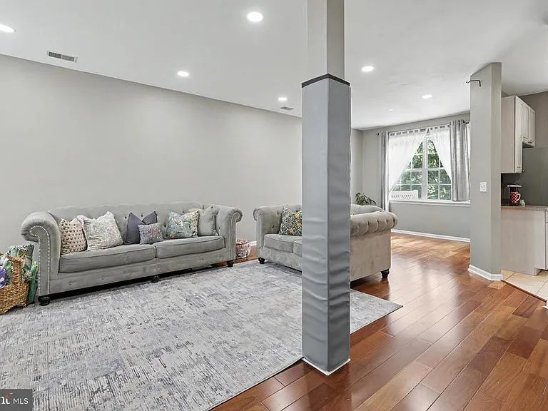 16 Shelley Cir — Photo 9