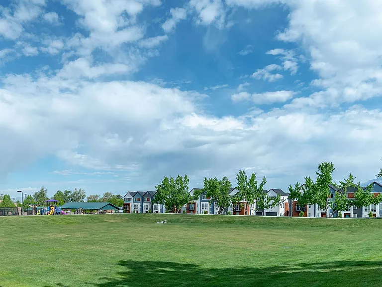 Woods Rose Townhomes — Photo 35
