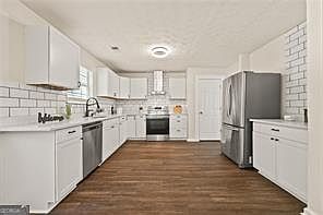 3rd image of 211 Millstone Dr