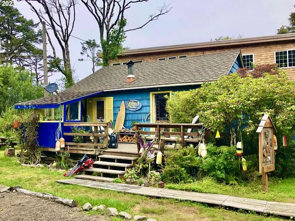 79812 Cannon Rd, Arch Cape, OR 97102