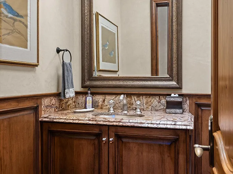 691 Pfister Dr — Photo 70