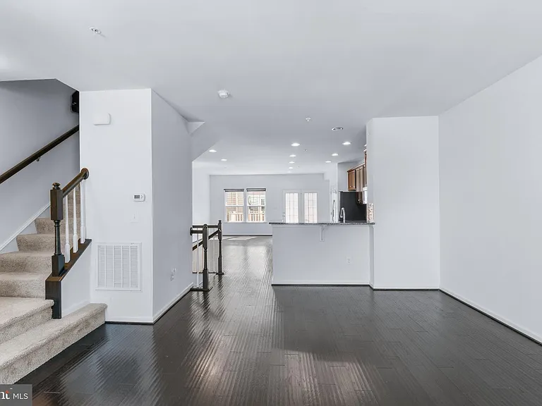 5365 S Center Dr — Photo 22