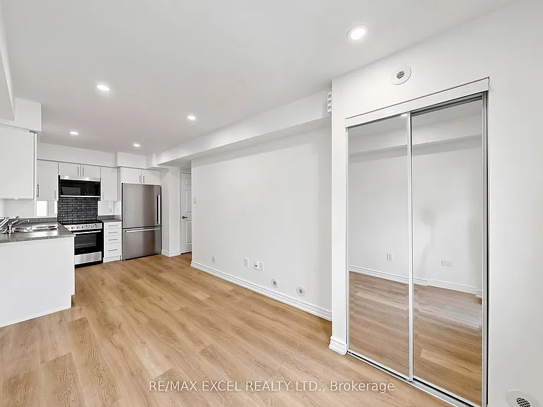 2285 Bur Oak Ave #28 — Photo 11