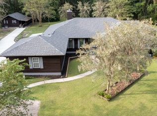 325 White Oak Pl, Woodbine, GA 31569