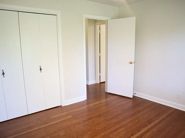 2331 Thornhill Rd — Photo 39