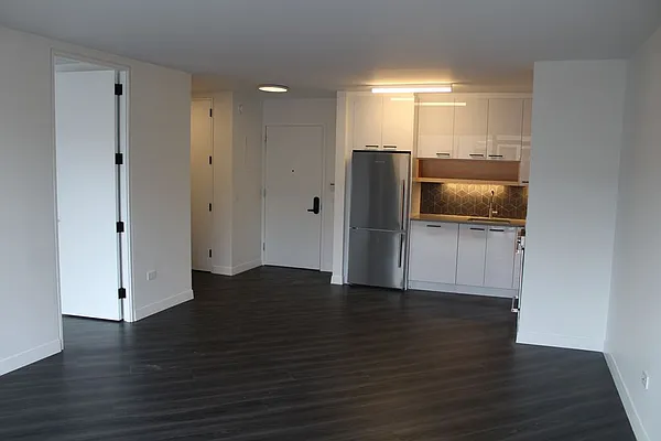 Rented by The Dermot Realty Management Company | media 10