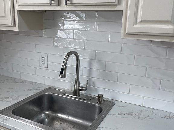 5th image of 87 Grand Ave Floor 2
