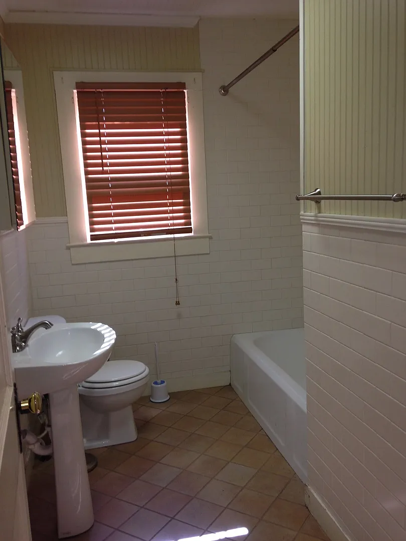 House for rent in Saints Streets — Photo 4