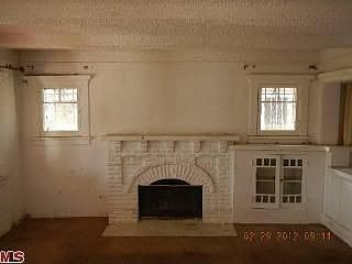 4th image of 3863 La Salle Ave
