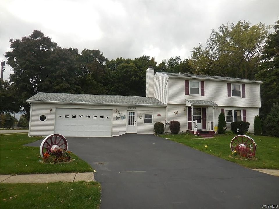 1st image of 4596 Buckingham Ln